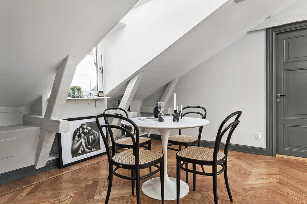 A Stylish and Beautiful Scandinavian Apartment in Stockholm by Scandinavian Homes (15)