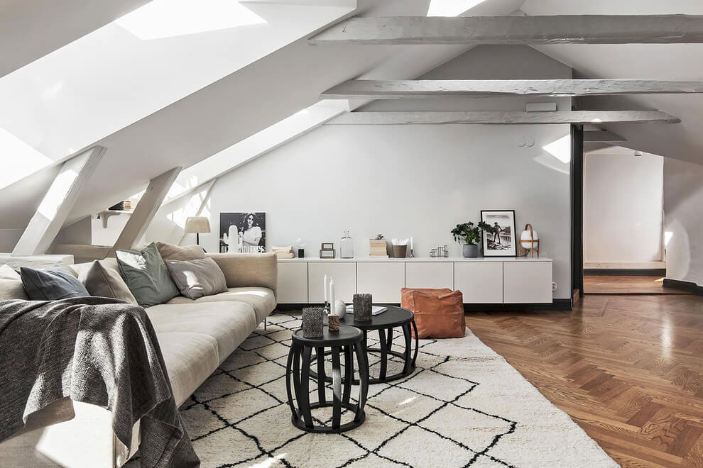 A Stylish and Beautiful Scandinavian Apartment in Stockholm by Scandinavian Homes (5)