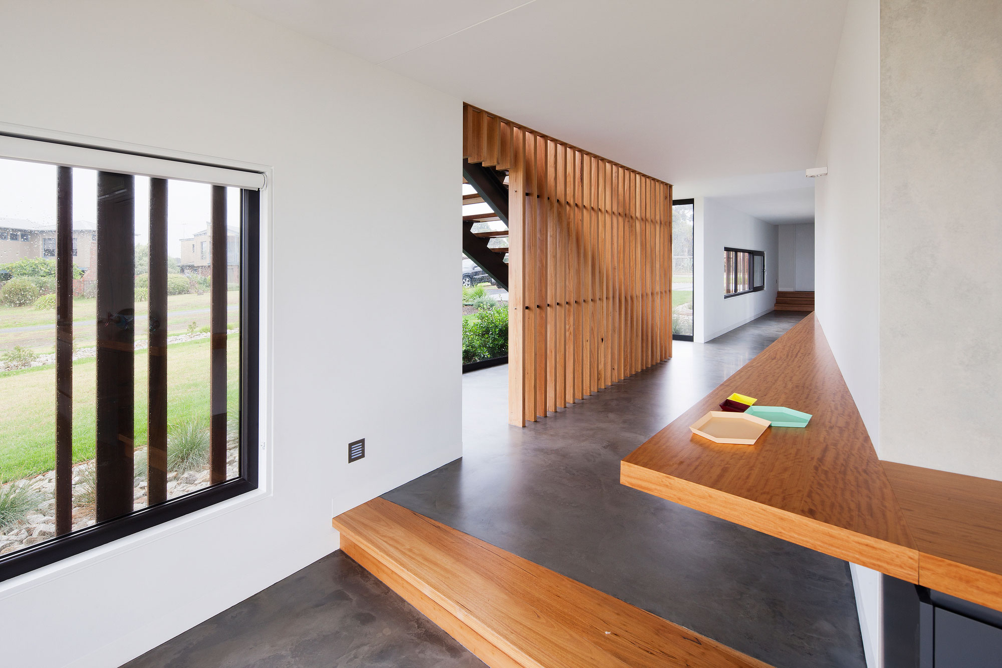 A Stylish and Bold Contemporary Family Home in Rhyll, Australia by Jarchitecture (11)