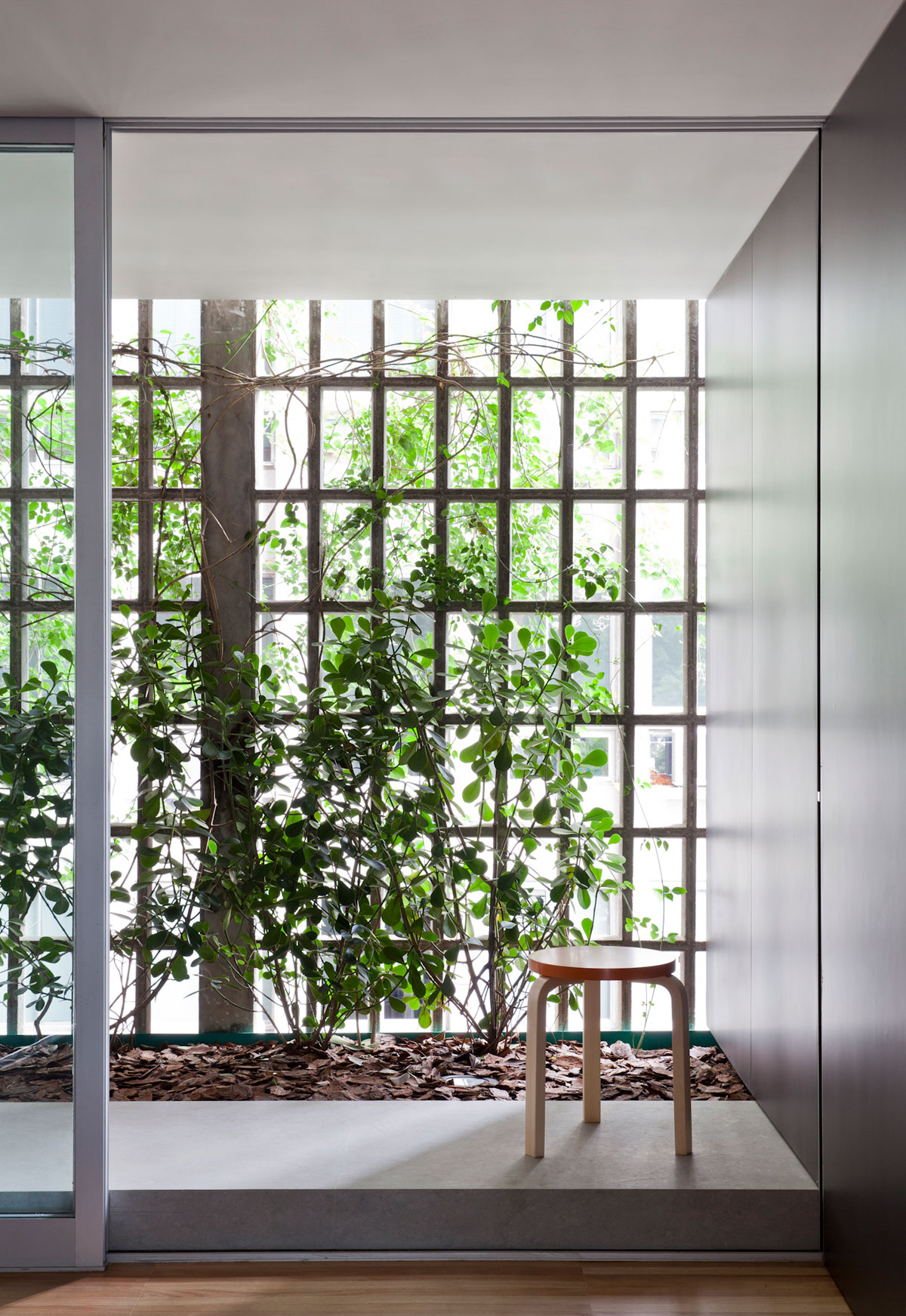 A Stylish and Luminous Contemporary Apartment in Itaím, Brazil by Couto Arquitetura (10)