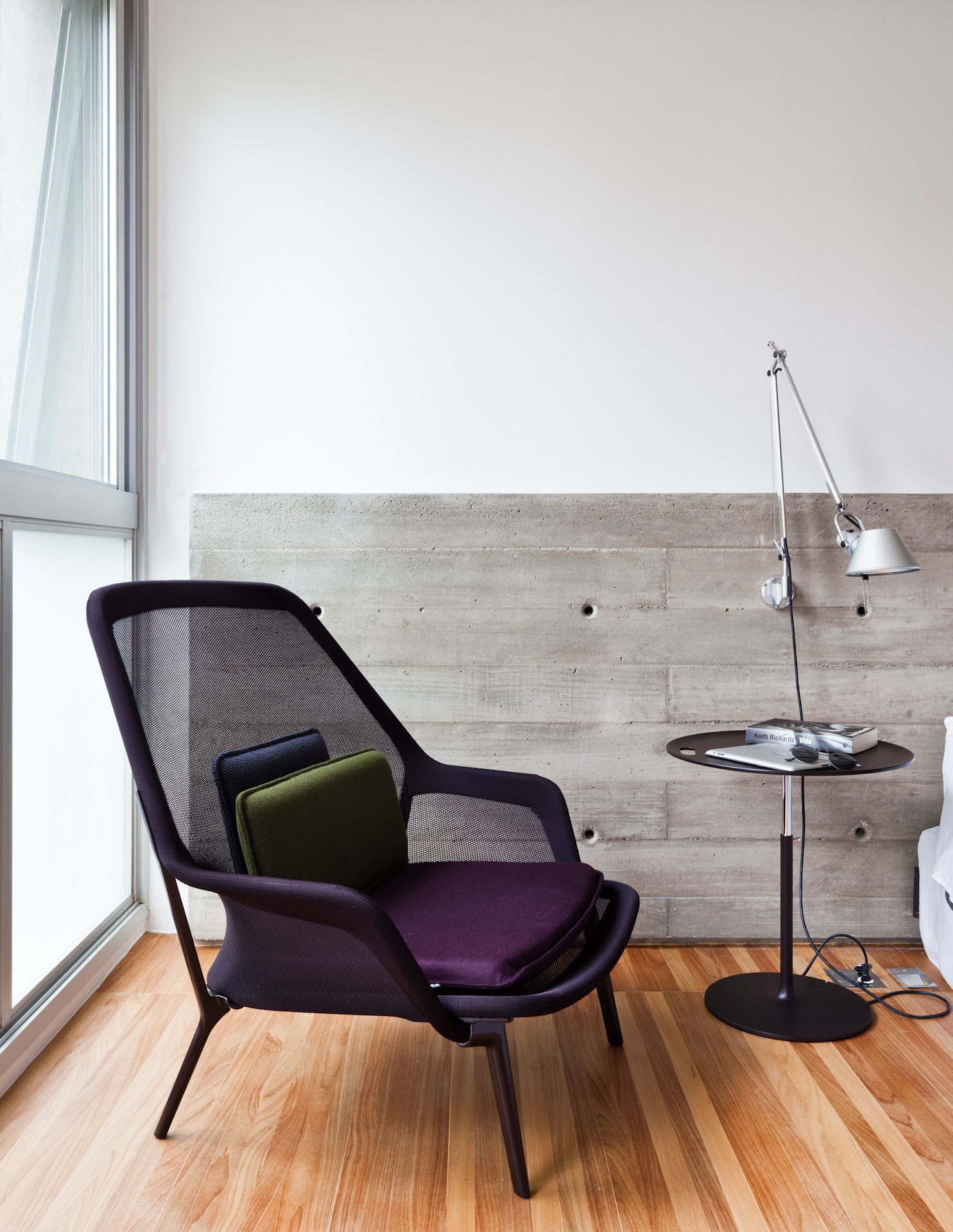 A Stylish and Luminous Contemporary Apartment in Itaím, Brazil by Couto Arquitetura (21)