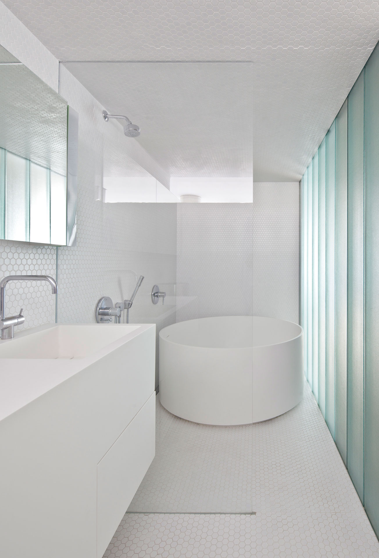 A Stylish and Luminous Contemporary Apartment in Itaím, Brazil by Couto Arquitetura (29)