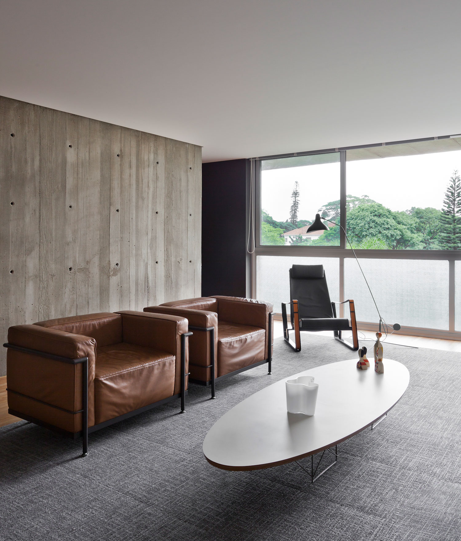 A Stylish and Luminous Contemporary Apartment in Itaím, Brazil by Couto Arquitetura (3)