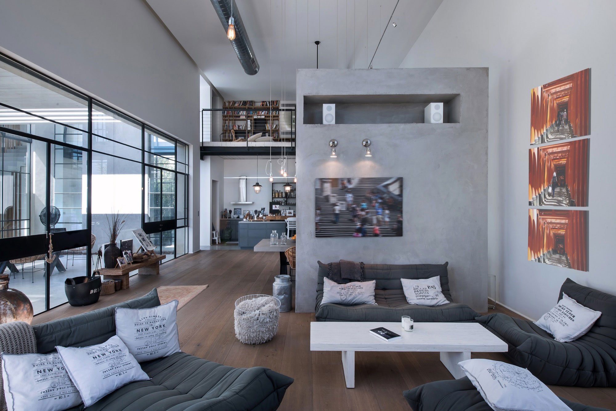 A Stylish and Spacious Concrete House with Luminous Interiors in Tel Aviv by Neuman Hayner Architects (12)