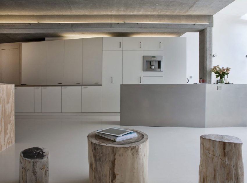 A Stylish and Spacious Contemporary Loft in Paris by Olivier Chabaud Architectes (3)