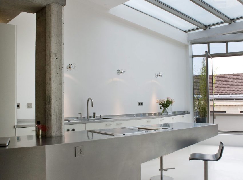 A Stylish and Spacious Contemporary Loft in Paris by Olivier Chabaud Architectes (4)