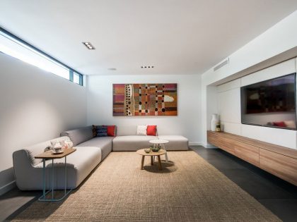 A Stylish and Spacious House Full of Vibrant Character in Floreat by Daniel Cassettai Design (10)