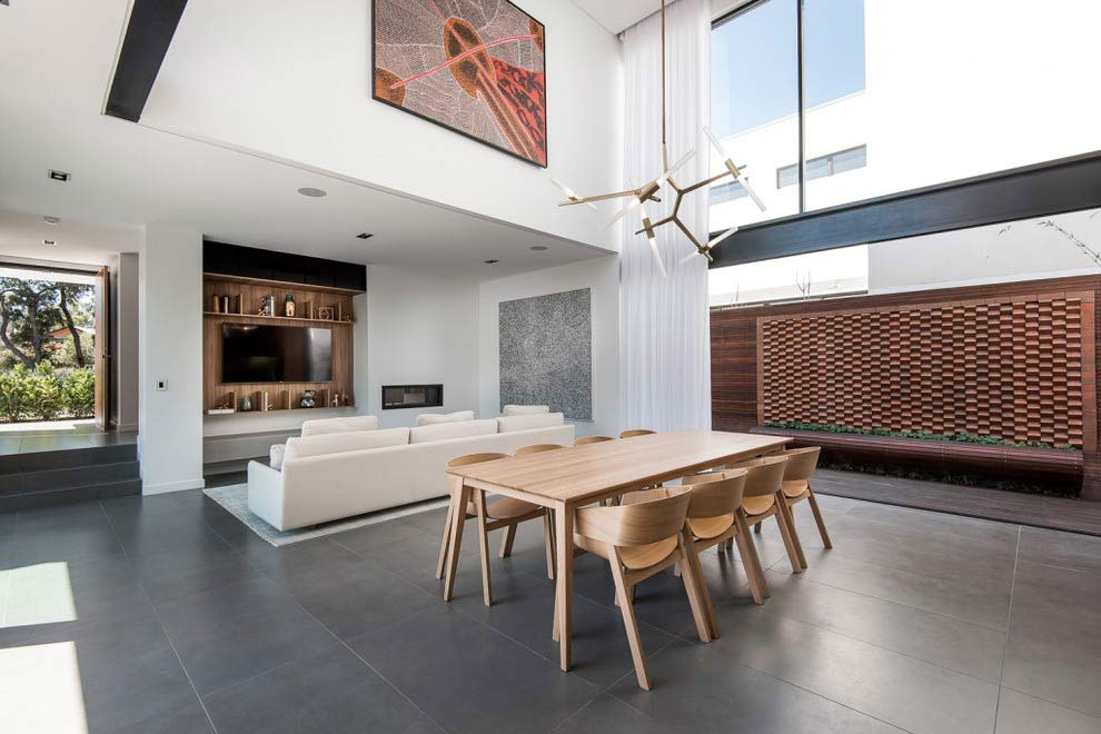 A Stylish and Spacious House Full of Vibrant Character in Floreat by Daniel Cassettai Design (14)