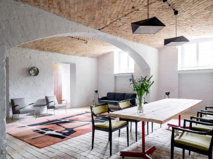 A Stylish and Unique Summer Apartment Surrounded by a Forest of Berlin by Loft Szczecin (16)