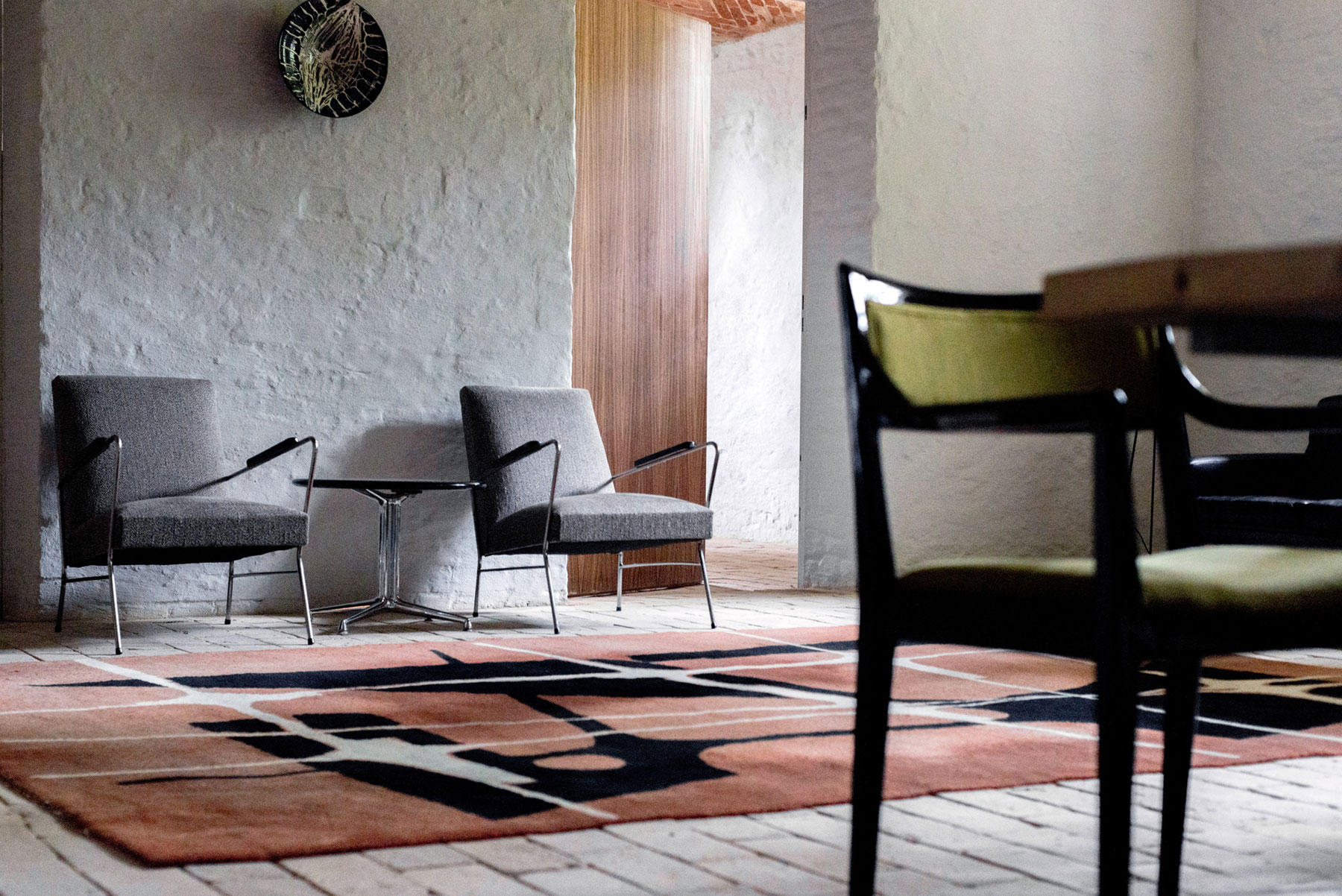 A Stylish and Unique Summer Apartment Surrounded by a Forest of Berlin by Loft Szczecin (17)