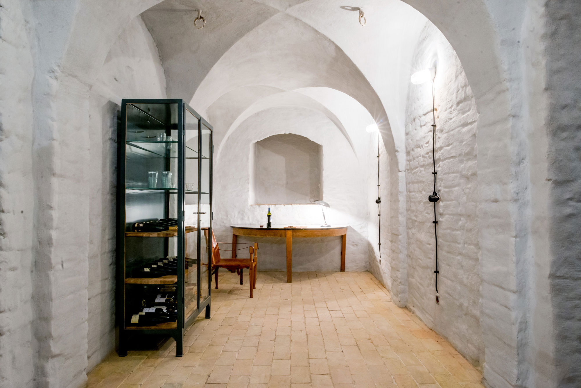 A Stylish and Unique Summer Apartment Surrounded by a Forest of Berlin by Loft Szczecin (21)