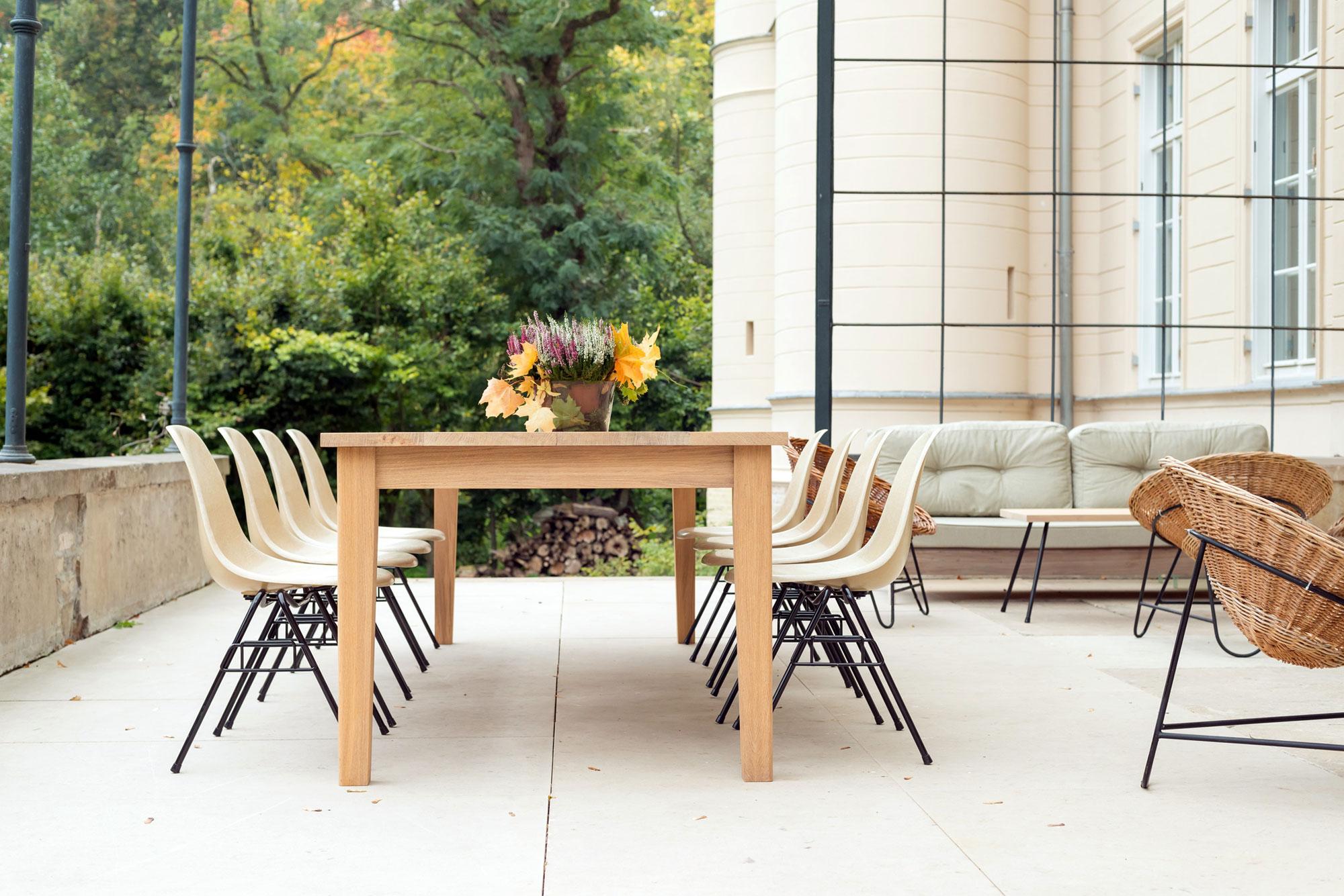 A Stylish and Unique Summer Apartment Surrounded by a Forest of Berlin by Loft Szczecin (3)