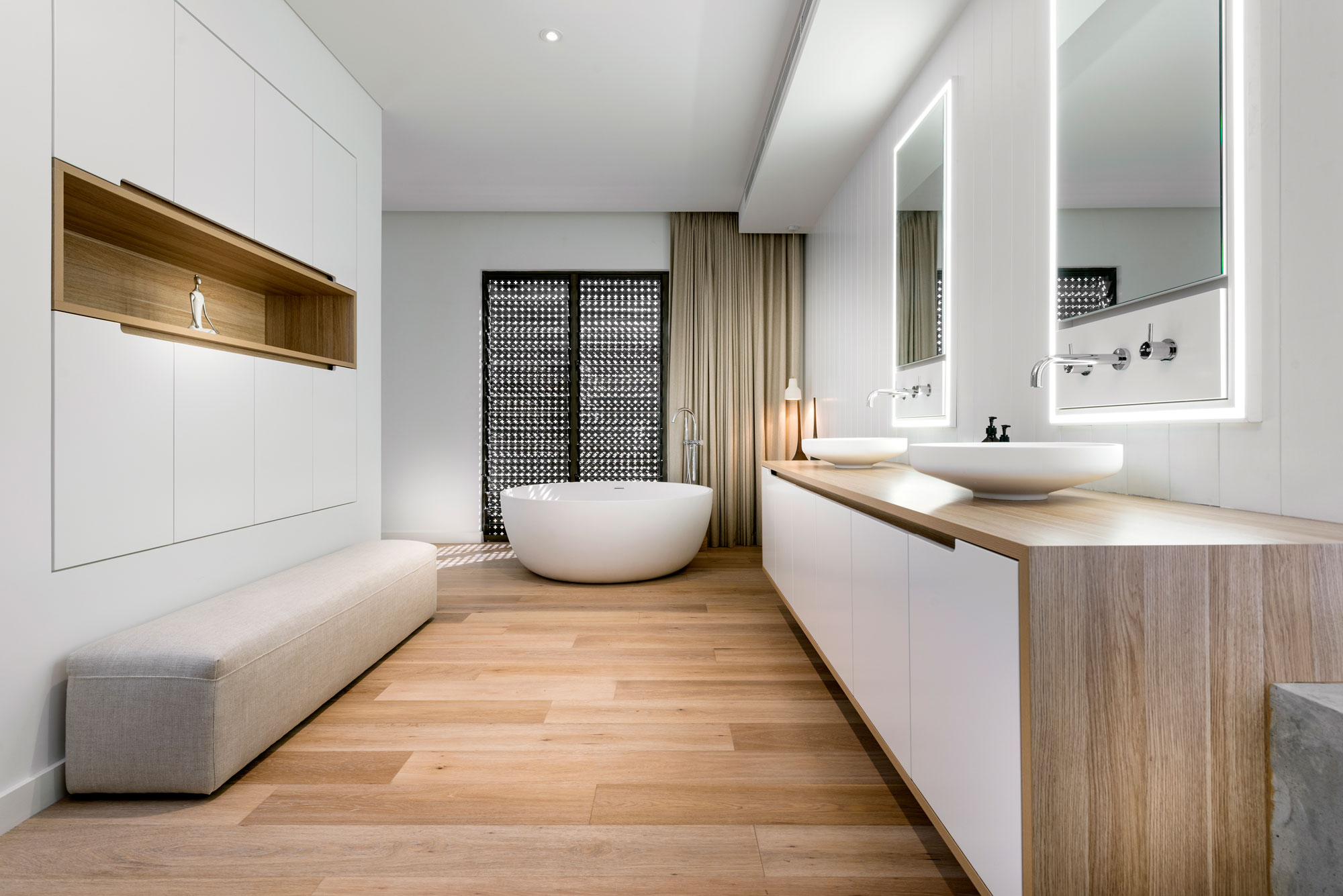 A Stylish and Warm Contemporary Home in Western Australia by Weststyle Design & Development (14)