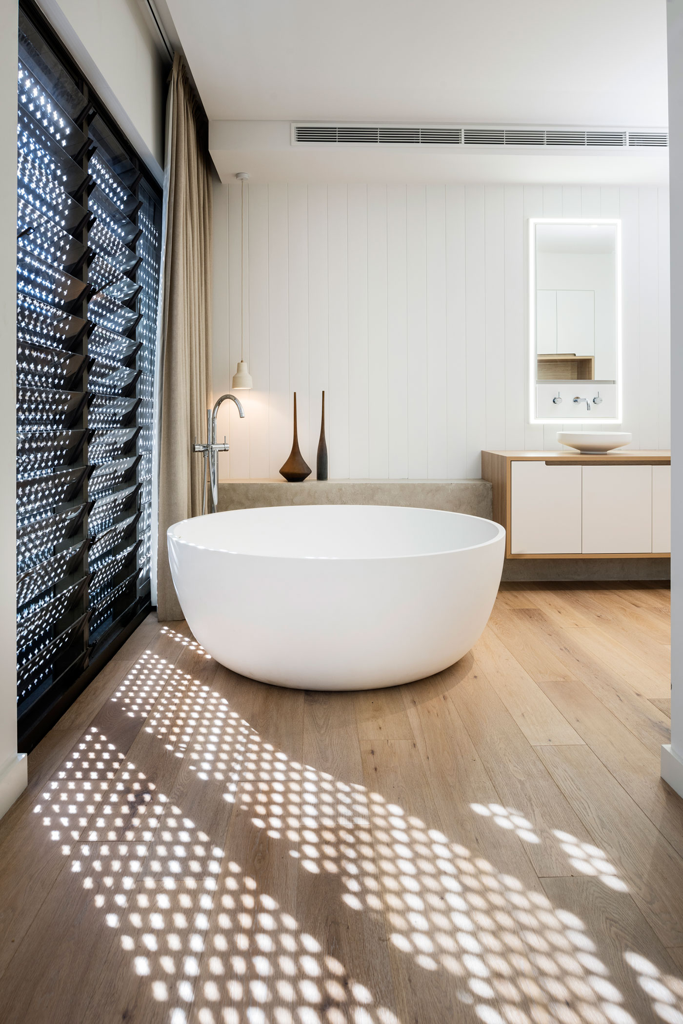 A Stylish and Warm Contemporary Home in Western Australia by Weststyle Design & Development (16)