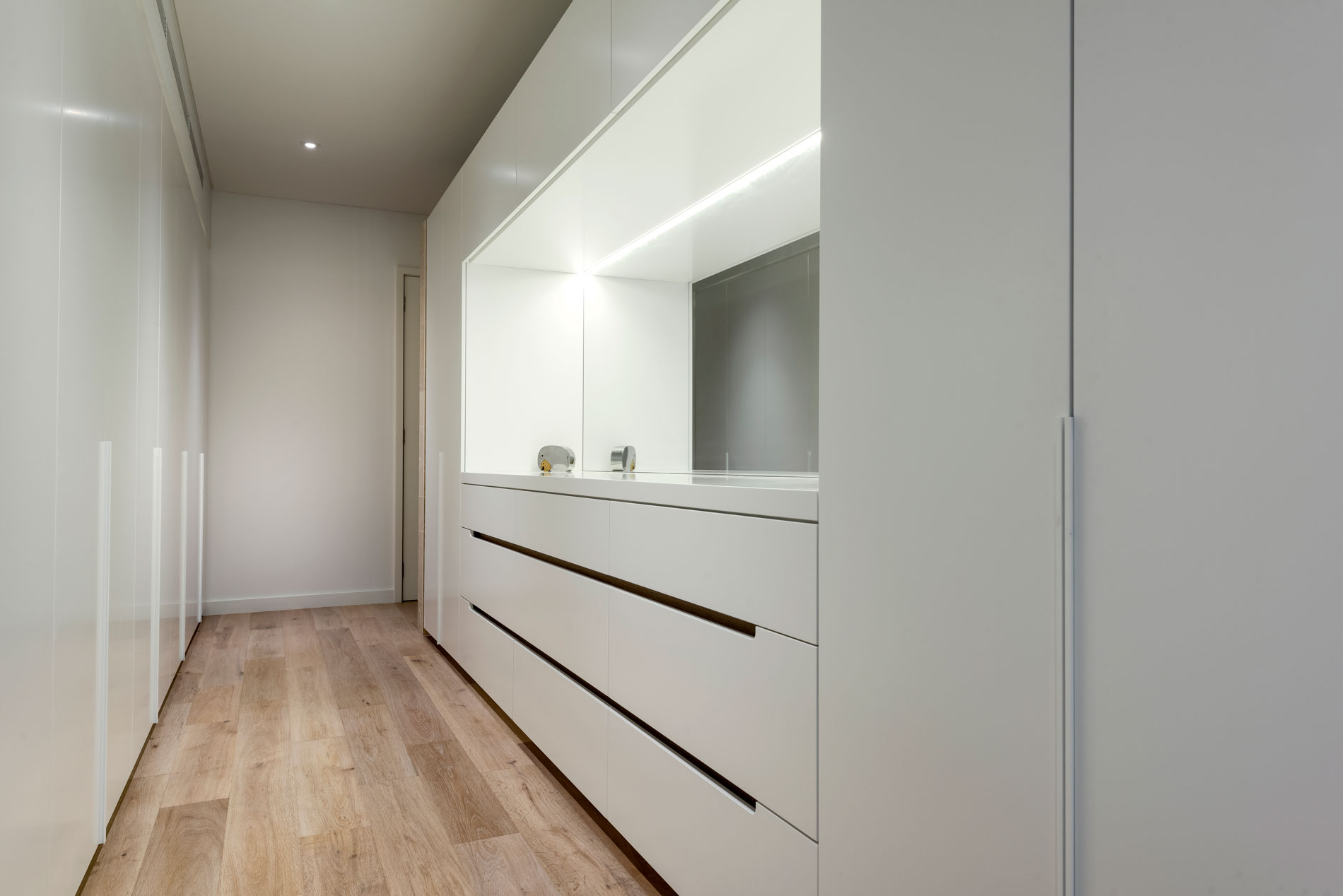 A Stylish and Warm Contemporary Home in Western Australia by Weststyle Design & Development (19)