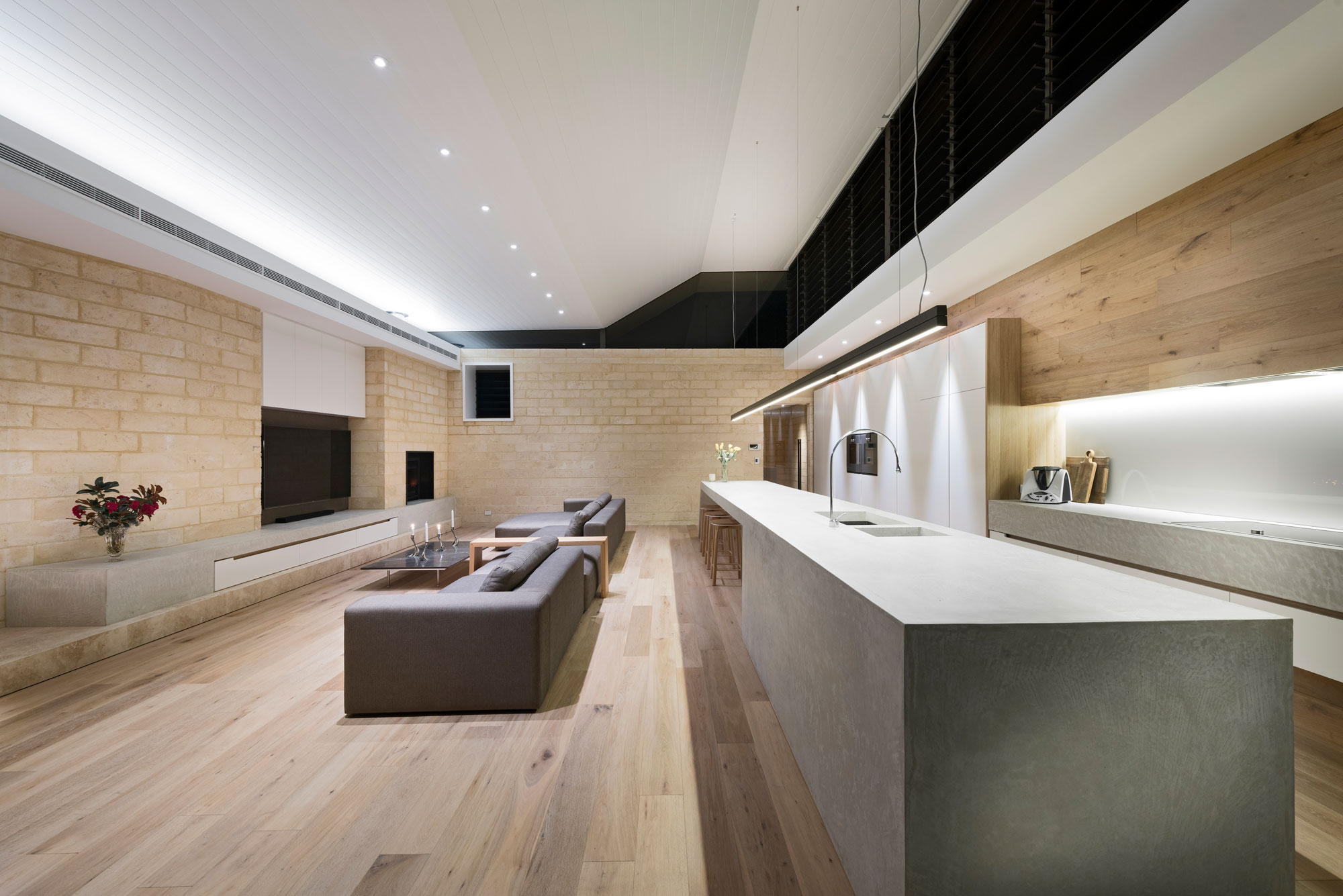 A Stylish and Warm Contemporary Home in Western Australia by Weststyle Design & Development (34)