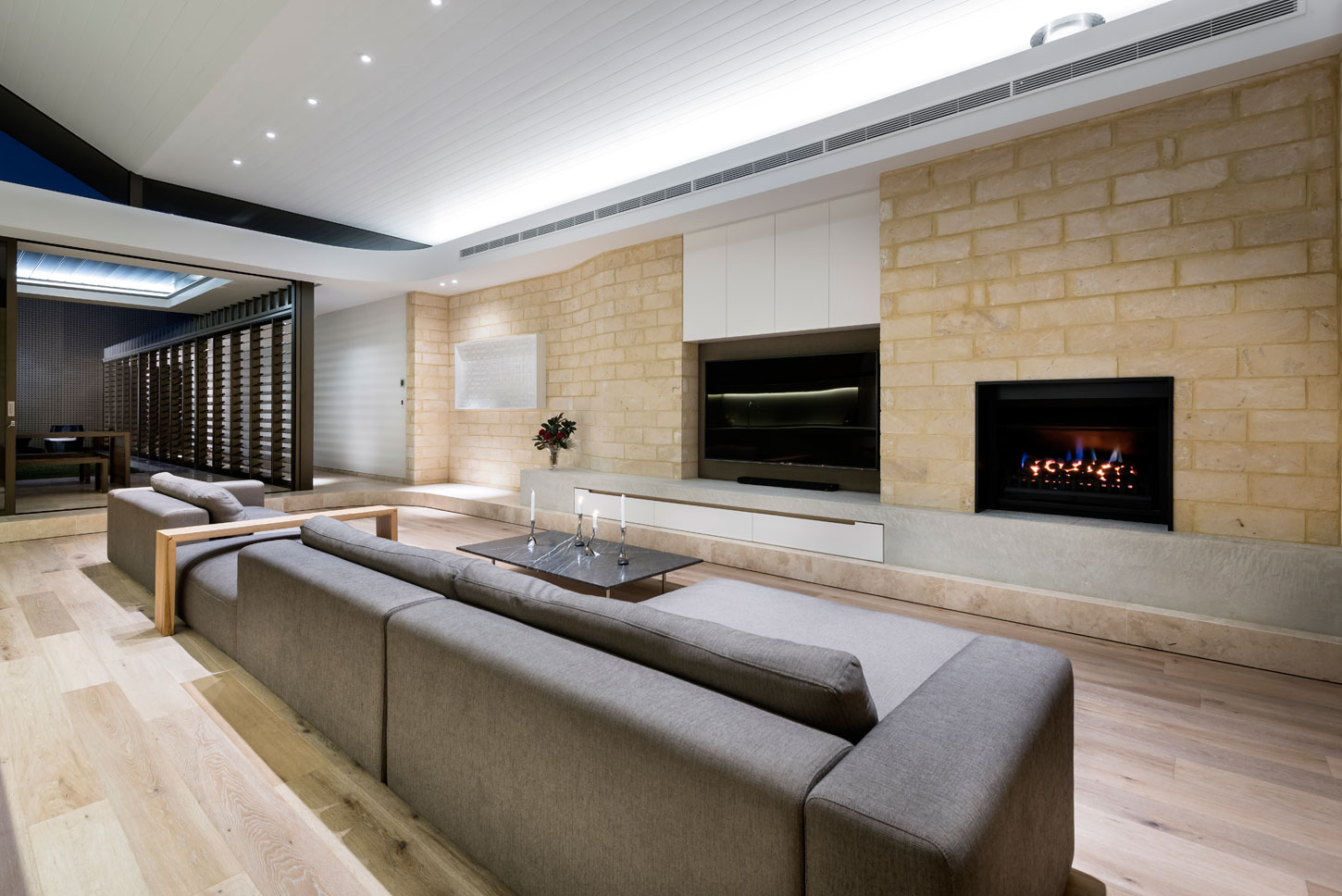 A Stylish and Warm Contemporary Home in Western Australia by Weststyle Design & Development (36)