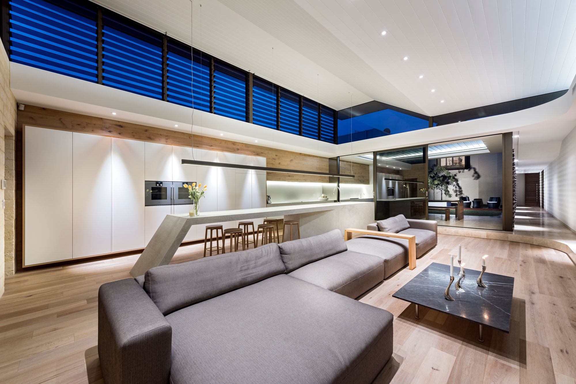 A Stylish and Warm Contemporary Home in Western Australia by Weststyle Design & Development (38)