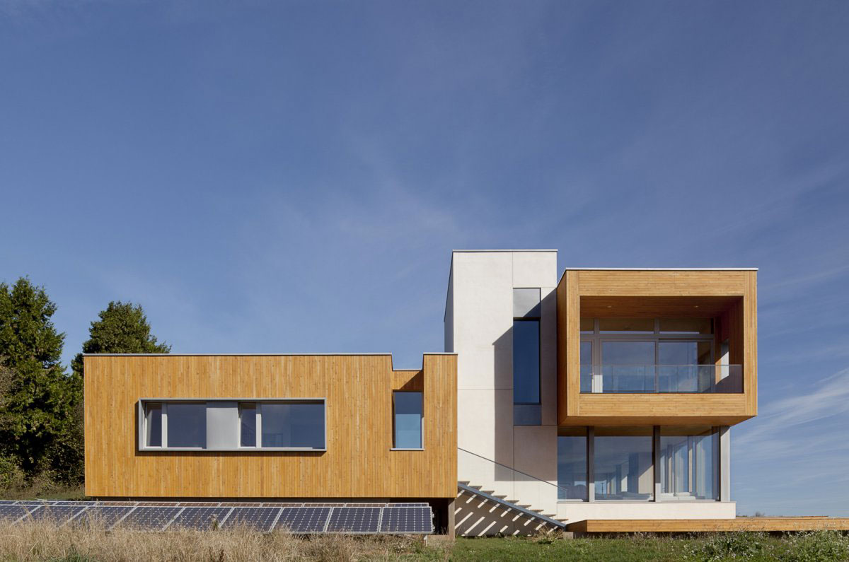 A Sustainable Contemporary Home with Stunning Views in Willamette Valley, Oregon by Holst Architecture (1)
