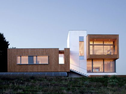 A Sustainable Contemporary Home with Stunning Views in Willamette Valley, Oregon by Holst Architecture (12)