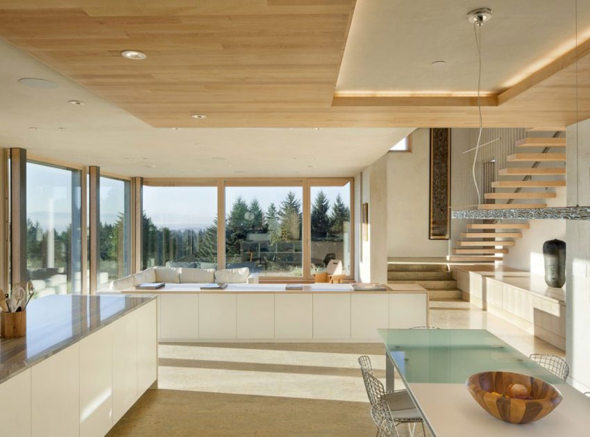 A Sustainable Contemporary Home with Stunning Views in Willamette Valley, Oregon by Holst Architecture (8)