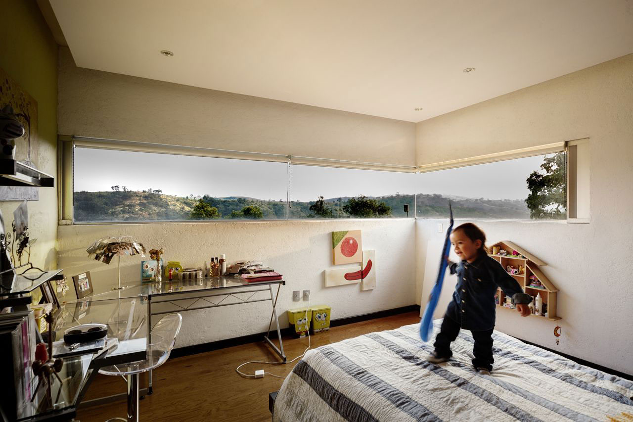 A Sustainable Contemporary Home with a Large L-Shaped Concrete Walls in Mexico by REC Arquitectura (14)