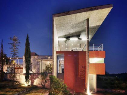 A Sustainable Contemporary Home with a Large L-Shaped Concrete Walls in Mexico by REC Arquitectura (16)