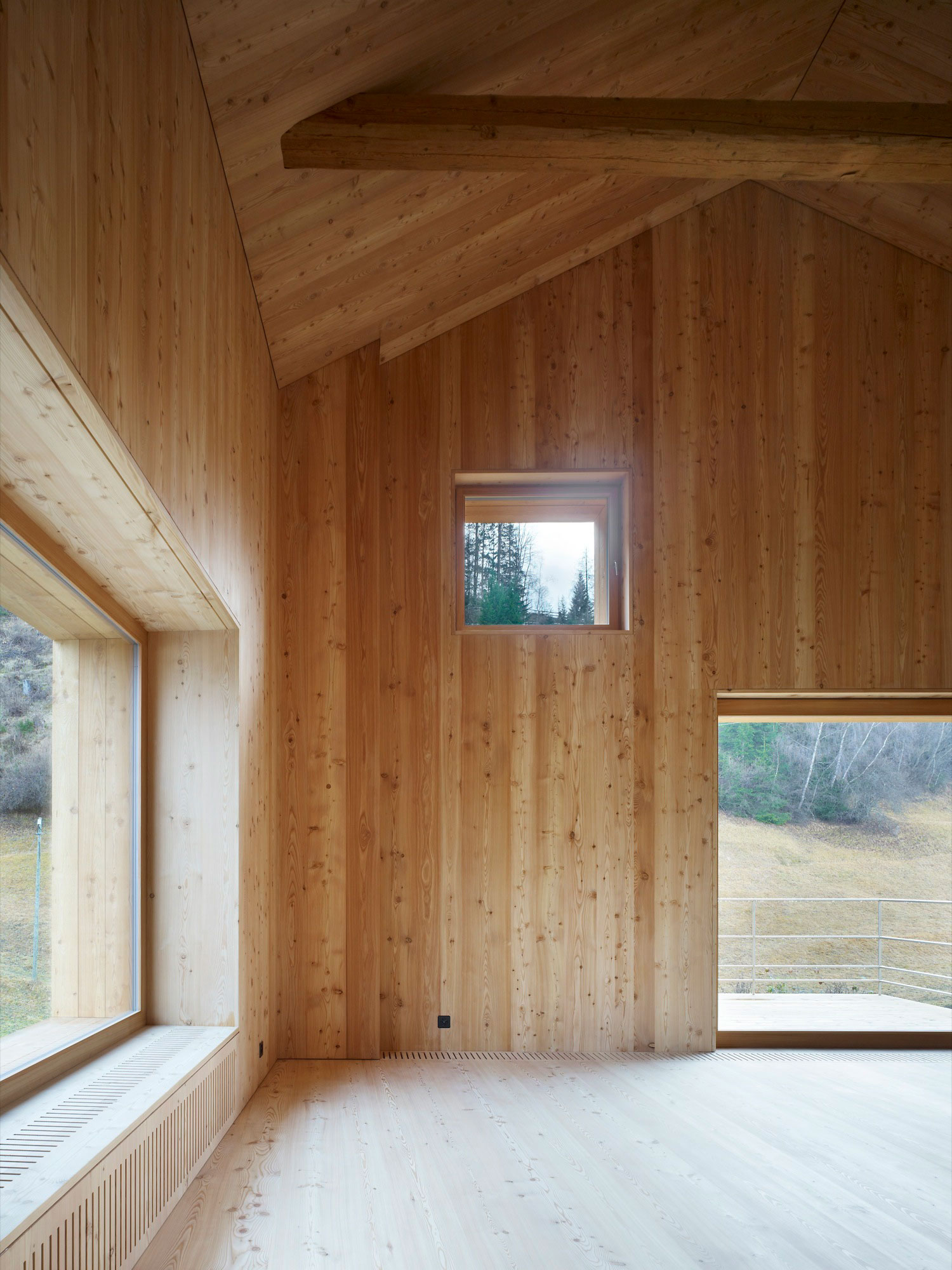 A Traditional Farmhouse Converted Into a Timeless Contemporary House in Scuol, Switzerland by Philipp Baumhauer Architects (10)