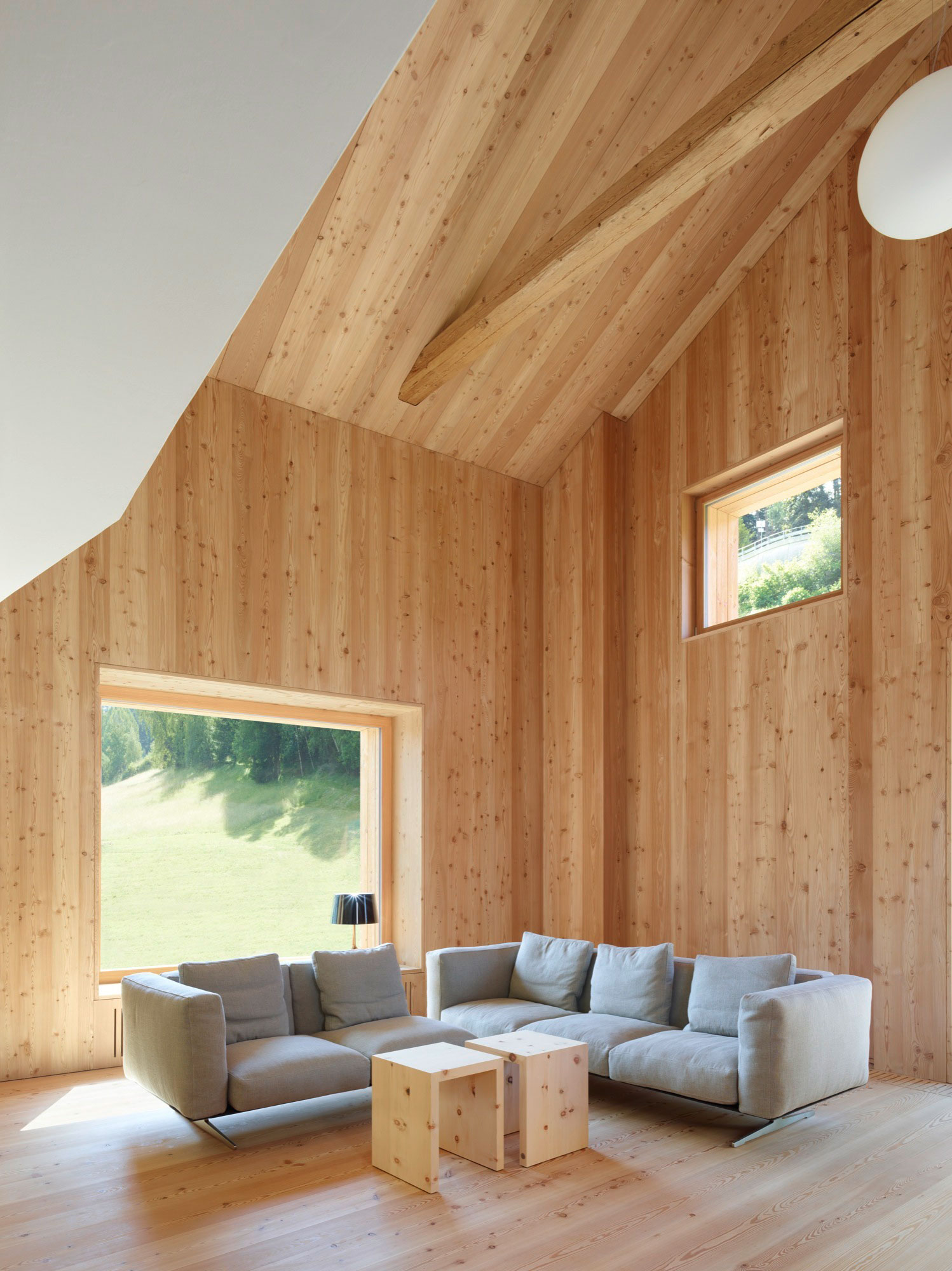 A Traditional Farmhouse Converted Into a Timeless Contemporary House in Scuol, Switzerland by Philipp Baumhauer Architects (11)