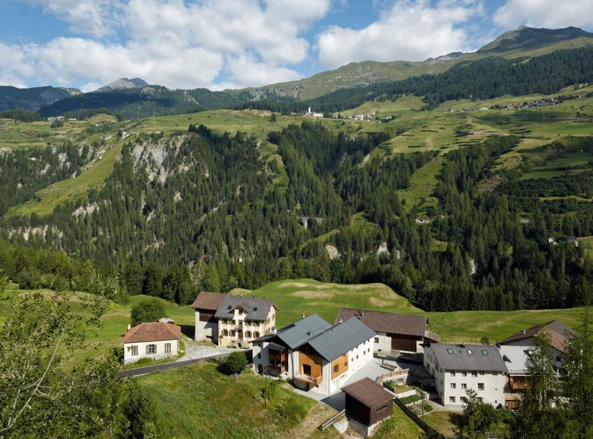 A Traditional Farmhouse Converted Into a Timeless Contemporary House in Scuol, Switzerland by Philipp Baumhauer Architects (3)