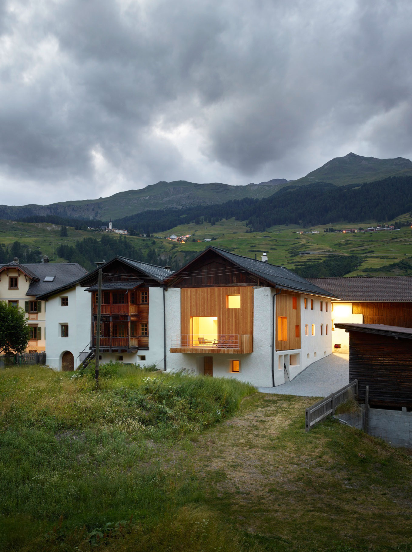 A Traditional Farmhouse Converted Into a Timeless Contemporary House in Scuol, Switzerland by Philipp Baumhauer Architects (31)
