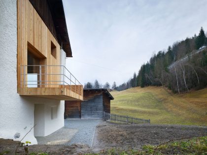 A Traditional Farmhouse Converted Into a Timeless Contemporary House in Scuol, Switzerland by Philipp Baumhauer Architects (5)