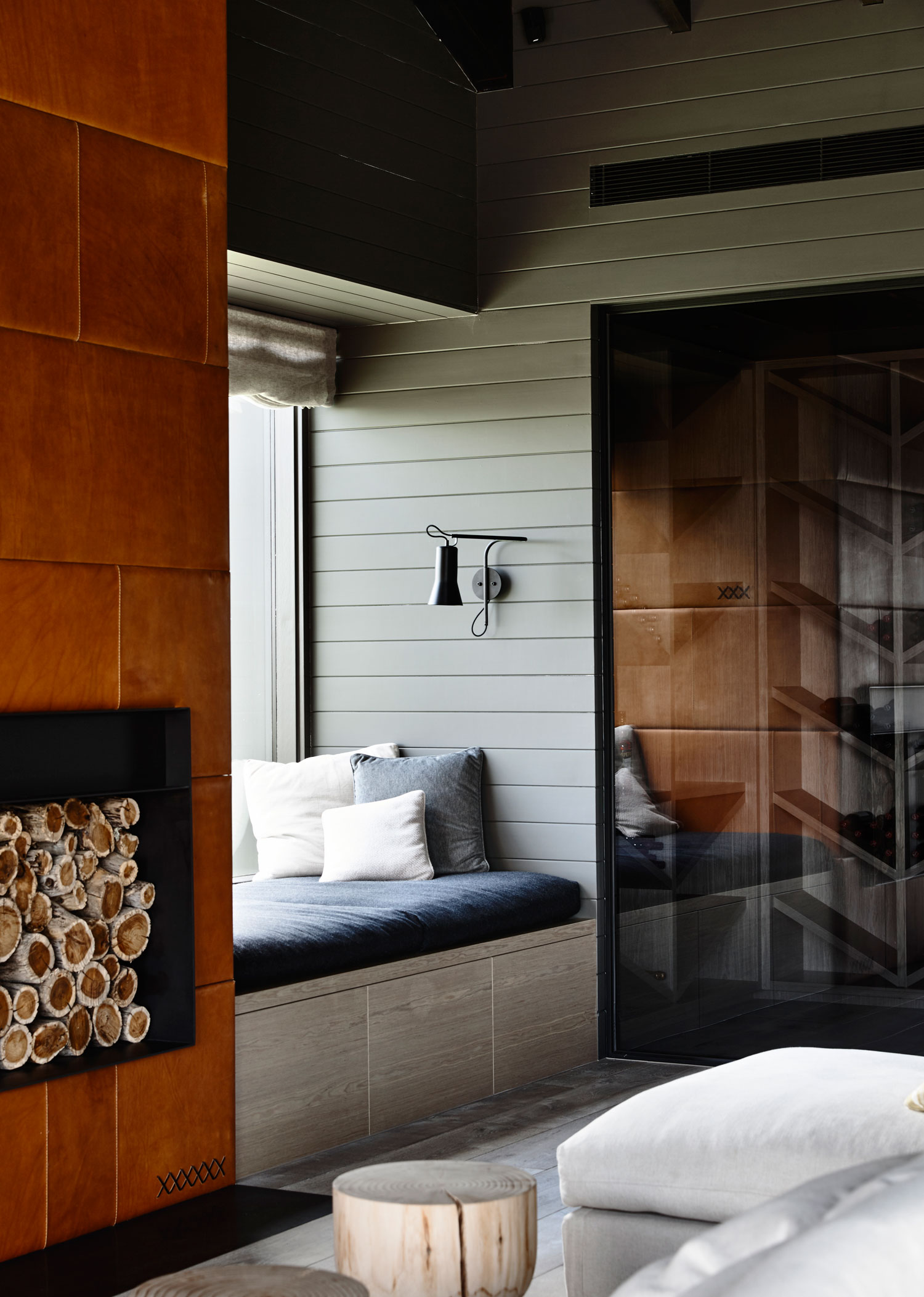 A Traditional Farmhouse Turned into a Moody Contemporary Home in Flinders by Canny Architecture (12)