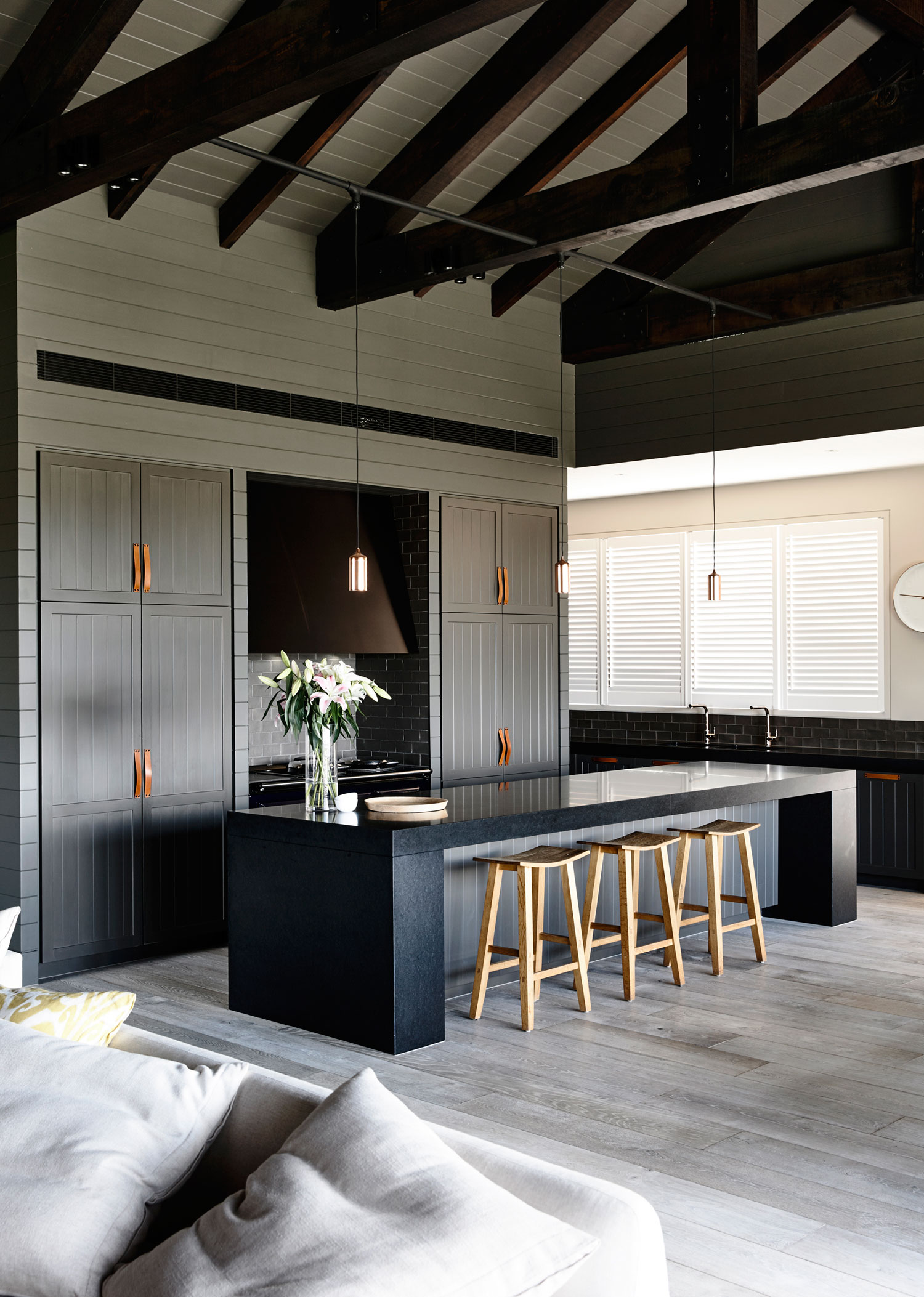 A Traditional Farmhouse Turned into a Moody Contemporary Home in Flinders by Canny Architecture (14)