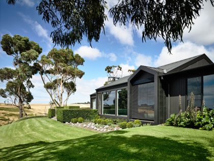 A Traditional Farmhouse Turned into a Moody Contemporary Home in Flinders by Canny Architecture (2)