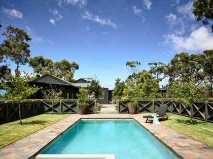 A Traditional Farmhouse Turned into a Moody Contemporary Home in Flinders by Canny Architecture (4)