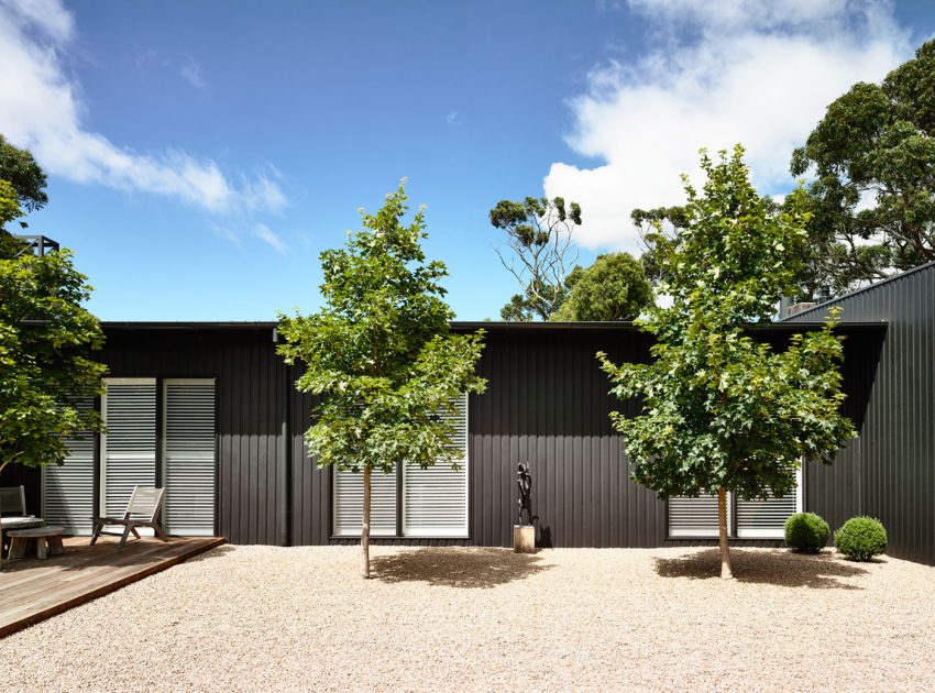 A Traditional Farmhouse Turned into a Moody Contemporary Home in Flinders by Canny Architecture (5)