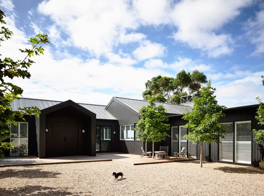 A Traditional Farmhouse Turned into a Moody Contemporary Home in Flinders by Canny Architecture (6)