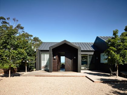 A Traditional Farmhouse Turned into a Moody Contemporary Home in Flinders by Canny Architecture (7)