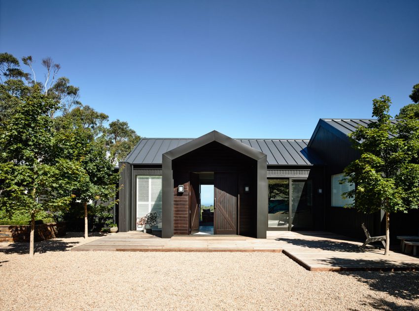 A Traditional Farmhouse Turned into a Moody Contemporary Home in Flinders by Canny Architecture (7)
