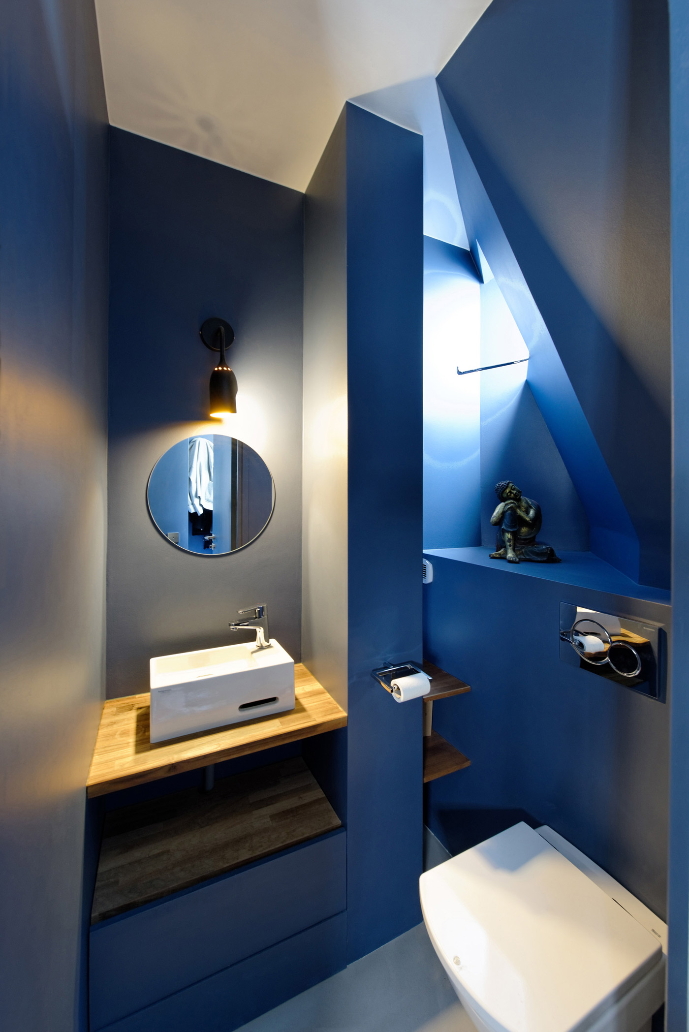 A Two Apartments Combined into a Stylish Family Maisonette in Paris by Equipe Eitan Hammer et Ulli Heckmann (20)