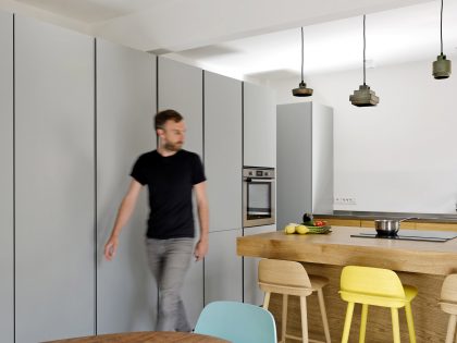 A Two Apartments Combined into a Stylish Family Maisonette in Paris by Equipe Eitan Hammer et Ulli Heckmann (9)