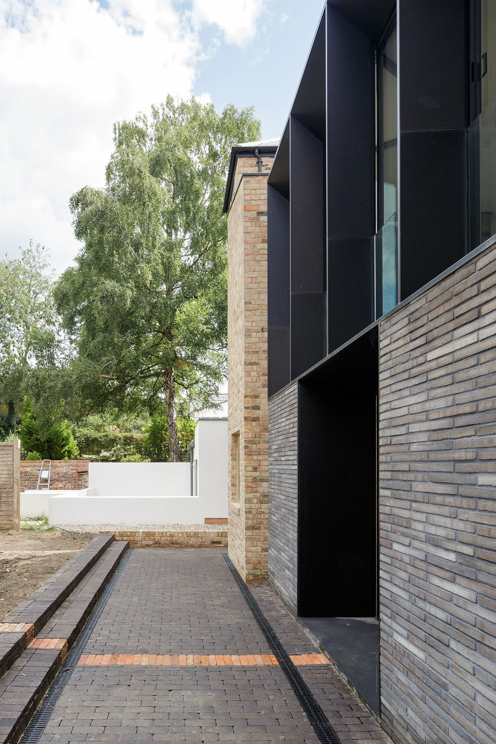 A Two Semi-Detached Houses Converted into One Family Home in Oxford by Delvendahl Martin Architects (3)