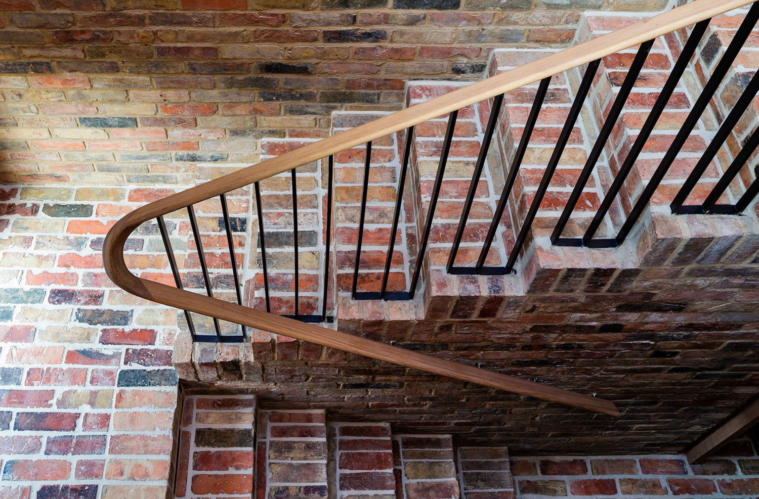 A Two Semi-Detached Houses Converted into One Family Home in Oxford by Delvendahl Martin Architects (6)