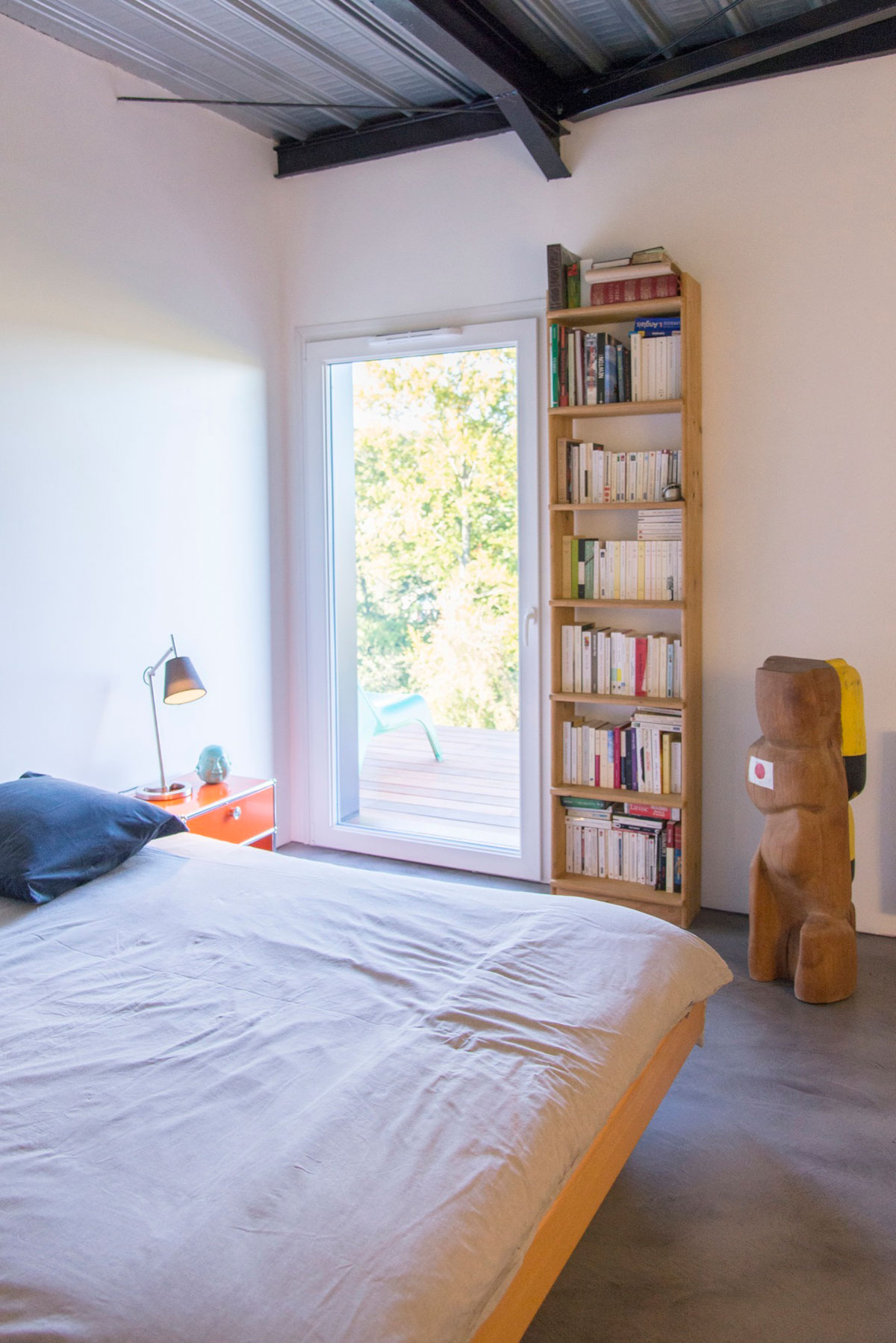 A Two Shipping Containers Turned into a Modern House for a Writer and Sculptor in Saint-Bresson by Spray Architecture & Gabrielle Vella-Boucaud (15)