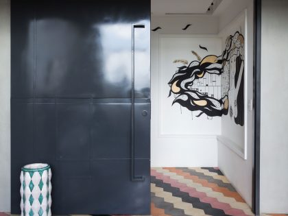 A Unique Artsy Contemporary Apartment with Colorful and Lively Interiors in São Paulo by Fabio Galeazzo Design (9)