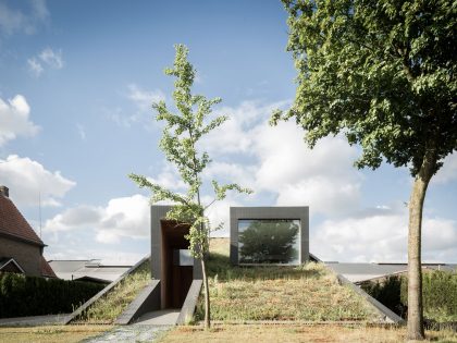 A Unique Modern Home with Sloping Green Roof and Split-Level Interior in Maldegem, Belgium by OYO (4)