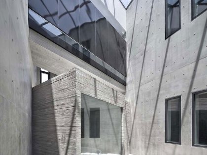 A Unique and Ultra-Modern Concrete House in Busan, South Korea by Architect-K (12)