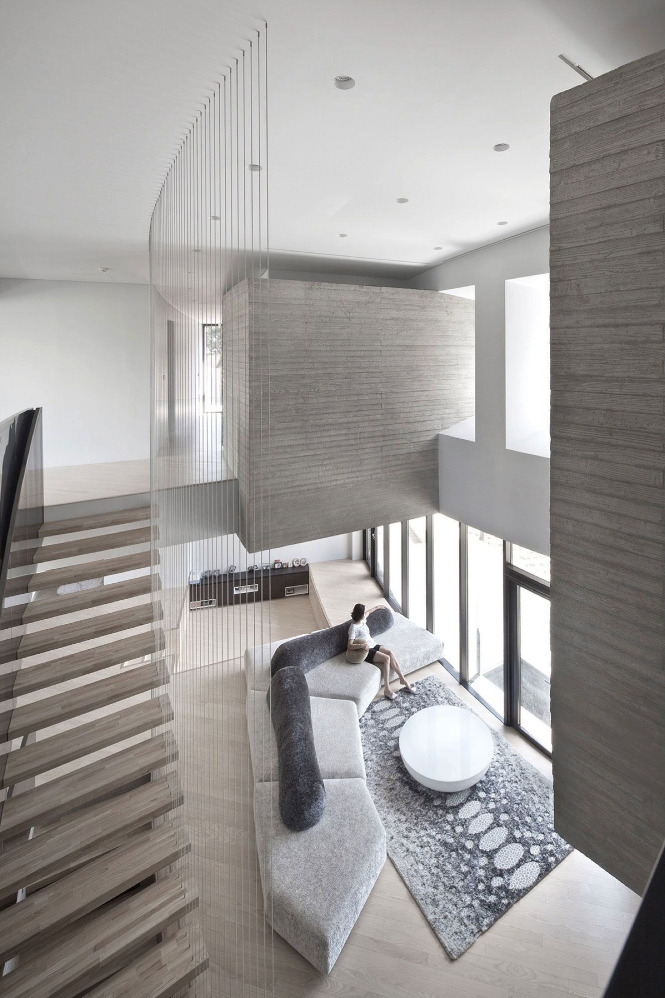 A Unique and Ultra-Modern Concrete House in Busan, South Korea by Architect-K (13)