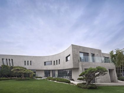 A Unique and Ultra-Modern Concrete House in Busan, South Korea by Architect-K (2)